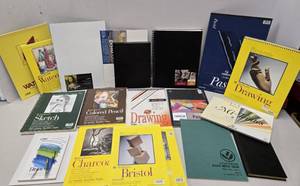 lot 373 image: Large Lot of Brand New Artist Supplies Drawing & Sketch Pads etc