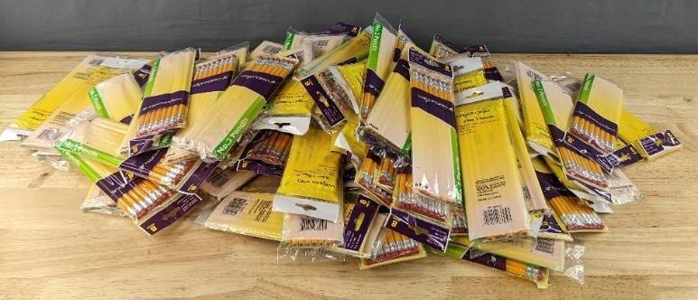 lot 35C image: 776 Brand New Wexford No. 2 Standard Wooden Pencils W