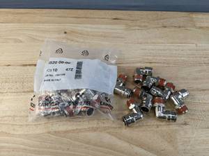 lot 198 image: Lot of 18 Unused Camozzi Push In Fittings K