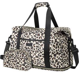 lot 185 image: New Expandable Travel Duffle Bag B
