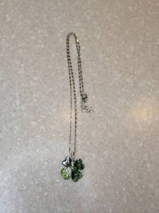lot 403 image: New Luck Clover Pendant Necklace Cubic Zirconia Silvery Green P