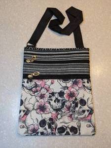 lot 407 image: New Skull Print Cross Body Bag Adjustable Strap Pink P