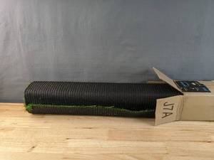 lot 172 image: Brand New Artificial Grass Turf Astroturf Rug B
