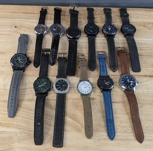 lot 33B image: Collection of 12 Mens Watches Q