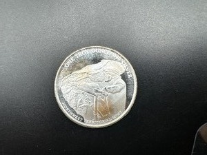 lot 66 image: Pan American 1 Oz. Silver Round
