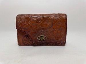 lot 5 image: Leather Things