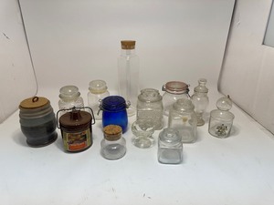 lot 17 image: Containers and Jars