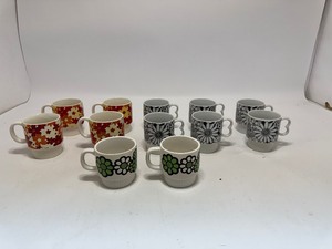 lot 21 image: Groovy Things