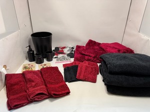 lot 45 image: Bathroom Things