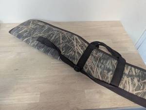 lot 49 image: Alien Gear Soft Shotgun Case - Reeds