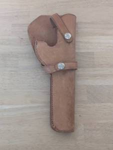 lot 51 image: Leather PistolRevolver  Belt Holster