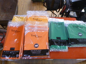 53 Plastic Tablecovers