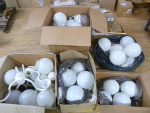 Lot of 8 Globe Lights