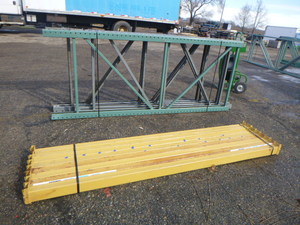 5 Pallet Racking Frames and 8 Pallet Racking Beams