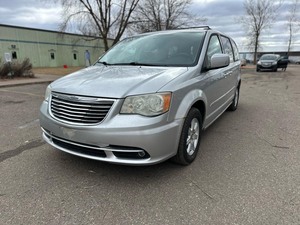 lot 9 image: 2011 CHRYSLER TOWN & COUNTRY TOURING No Accidents