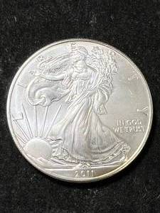 2011 AMERICAN SILVER EAGLE 1 TROY OZ .999 FINE SILVER