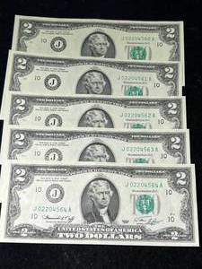 5 CONSEC SERIAL NUMBERED $2 BILLS