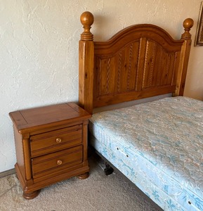 lot 17 image: Oak Queen Bed Headboard with Coordinating Nightstand
