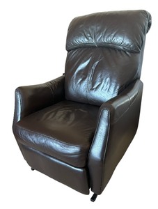 lot 29A image: Palliser Lift Chair Recliner