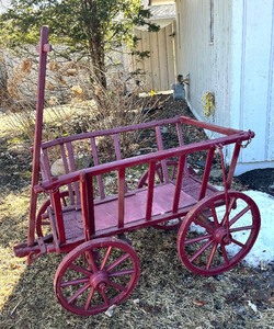 lot 91 image: Charming Red Vintage Wagon