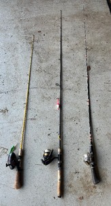 lot 122 image: Fishing Rods and Reels by 33 Classic, Shock, Eagle Claw and More