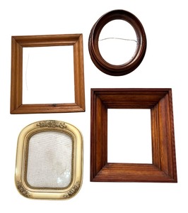 lot 134 image: Four Vintage Picture Frames
