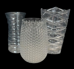 lot 140 image: Three Beautiful Glass Vases