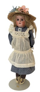 lot 138 image: Vintage German Doll