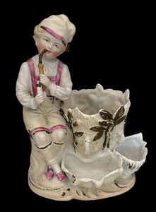 lot 144 image: Antique Planter Vase