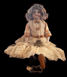 lot 216 image: German Bisque Antique Doll Armand Marseille 370 AM