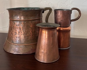 lot 185 image: Antique Copper Items including an Antique Arts and Crafts Style Cooper Cooking Pot