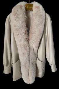 lot 176 image: Vintage Alaskan Every Wear Leather Coat