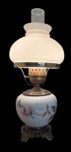 lot 175 image: Lovely Antique Hurricane Floral Lamp