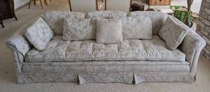 lot 148A image: Cream Floral Pattern Sofa