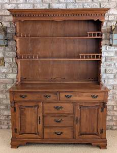 lot 57A image: Vintage Young Republic Maple Display Hutch
