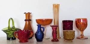 lot 155 image: Assorted Colored Vintage Glassware