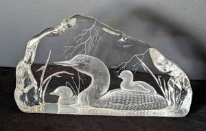 lot 208 image: Signed Etched Crystal Loon Sculpture