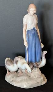 lot 29B image: Bing & Grndahl Goose Girl Porcelain Figurine  Bing & Grndahl 2254