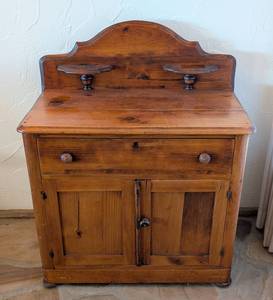 lot 33 image: Antique Pine Washstand Cabinet