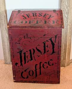 lot 40 image: Vintage 100lb Jerseys Coffee Wood Bin