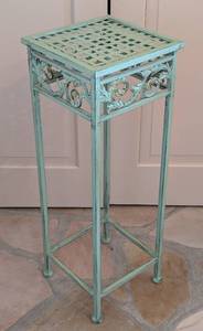 lot 113 image: Painted Metal Plant Stand