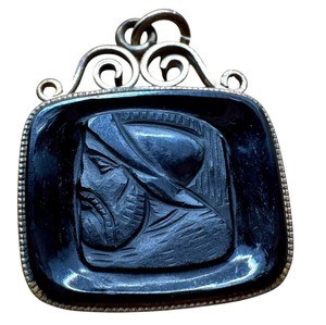 lot 44R image: Vintage Gold Filled Intaglio Carved Charm