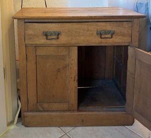 lot 234 image: Vintage Wash Stand