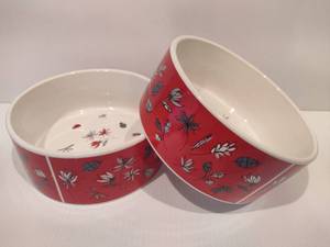 lot 58 image: Room Creations Pet Bowls