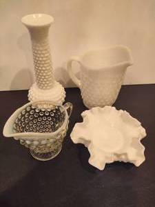 lot 56 image: Vintage Anchor Hocking Moonstone Opalescence Hobnail Creamer  Asst Milk Glass