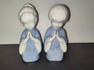 lot 121 image: LEFTON Porcelain Praying Girl & Boy