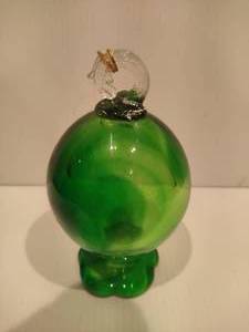 lot 68 image: Hand Blown Green Glass SuncatcherPaperweight