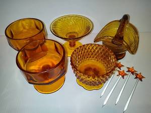 lot 35 image: Lot of Amber Colored Small Glassware