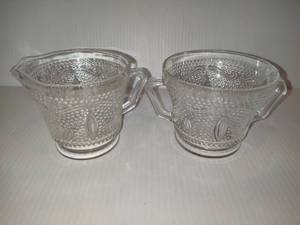 lot 75 image: Federal Glass Heritage Sugar & Creamer