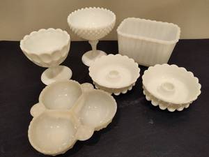lot 54 image: Lot of WhiteMilk Glass